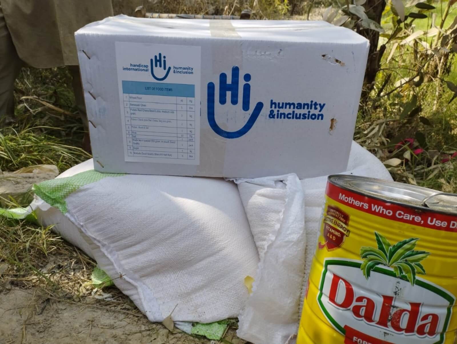 HI distribue des kits d'urgence dont des kits alimentaires a 600 familles parmi les plus vulnerables deplacees suite aux inondations.